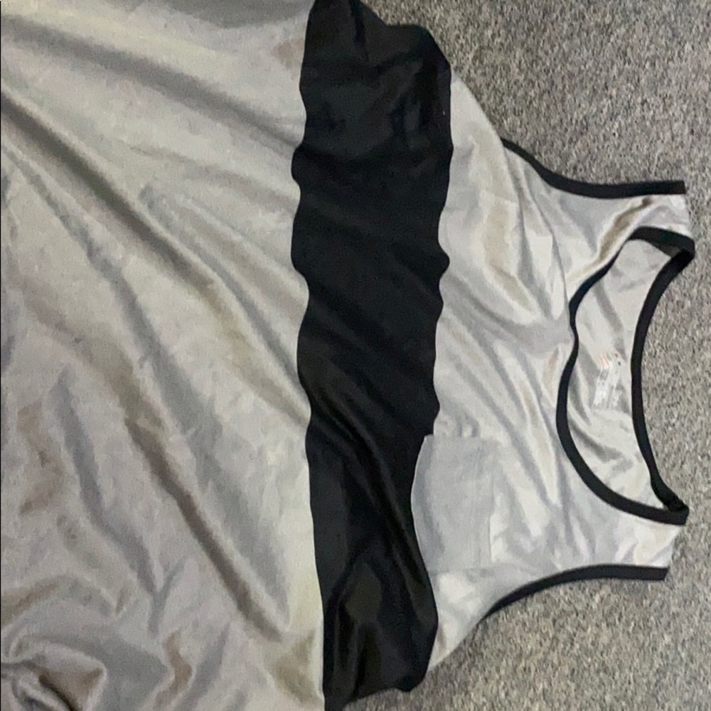 Under Armour loose tank